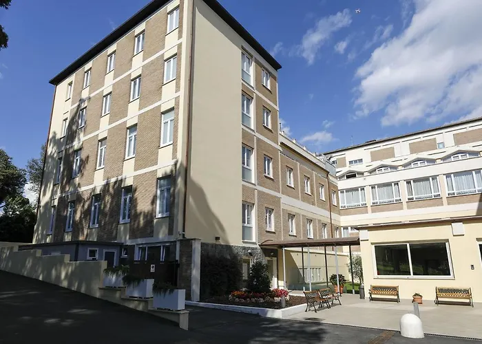 Casa Per Ferie San Juan De Avila 3* Rome